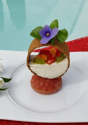 Une photo de Panna cotta au chèvre et tomates