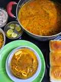 कोल्हापुरी झणझणीत मिसळ (Kolhapuri Misal Recipe In Marathi)