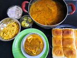 कोल्हापुरी झणझणीत मिसळ (Kolhapuri Misal Recipe In Marathi)