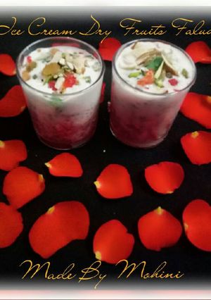 A picture of Rose ice cream dry fruits falooda.