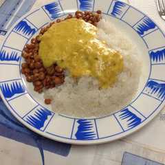 Una foto de Arroz Konjac 21kcal por 150g!! Con lentejas y salsa curry