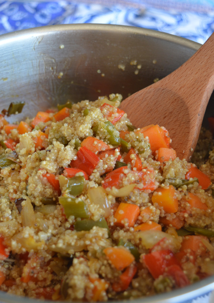Una foto de Quinoa con verduras