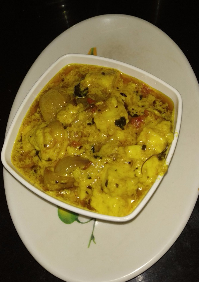 A picture of Paneer do pyaza.