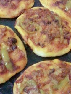 صورة لوصفة فطائر باللحم شهية وسهلة