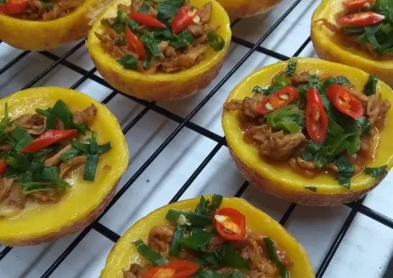 Kue Lumpur Asin Nasi Toping Ayam