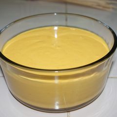 A picture of Huancaína Sauce.