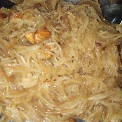 A picture of Meethi semiya.
