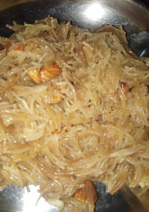 A picture of Meethi semiya.