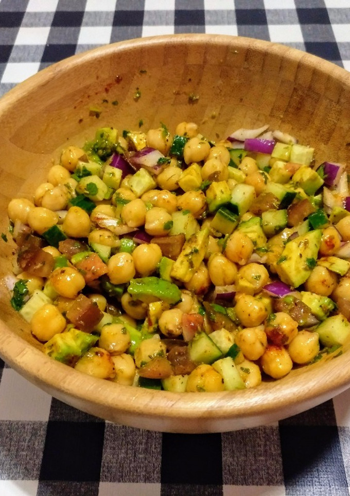Una foto de Ensalada de garbanzos con pico de gallo