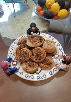 A picture of Russian Tea Cakes from the settlement cookbook -1965.