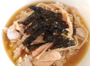 Foto resep Salmon belly soup with enoki and doenjang paste
