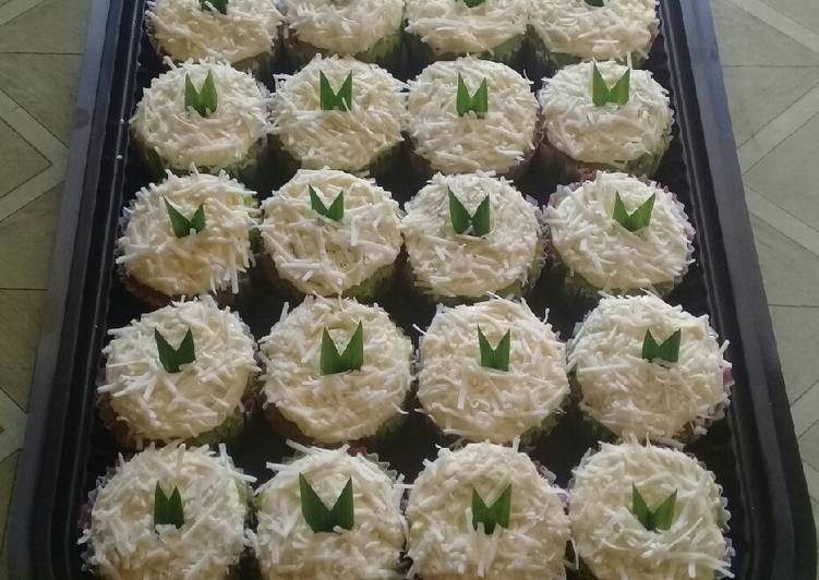 Resep Cup cake tape pandan keju yang Bisa Manjain Lidah
