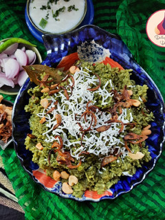 પાલક પનીર બિરયાની (Palak Paneer Biryani Recipe In Gujarati) રેસીપી મુખ્ય ફોટો