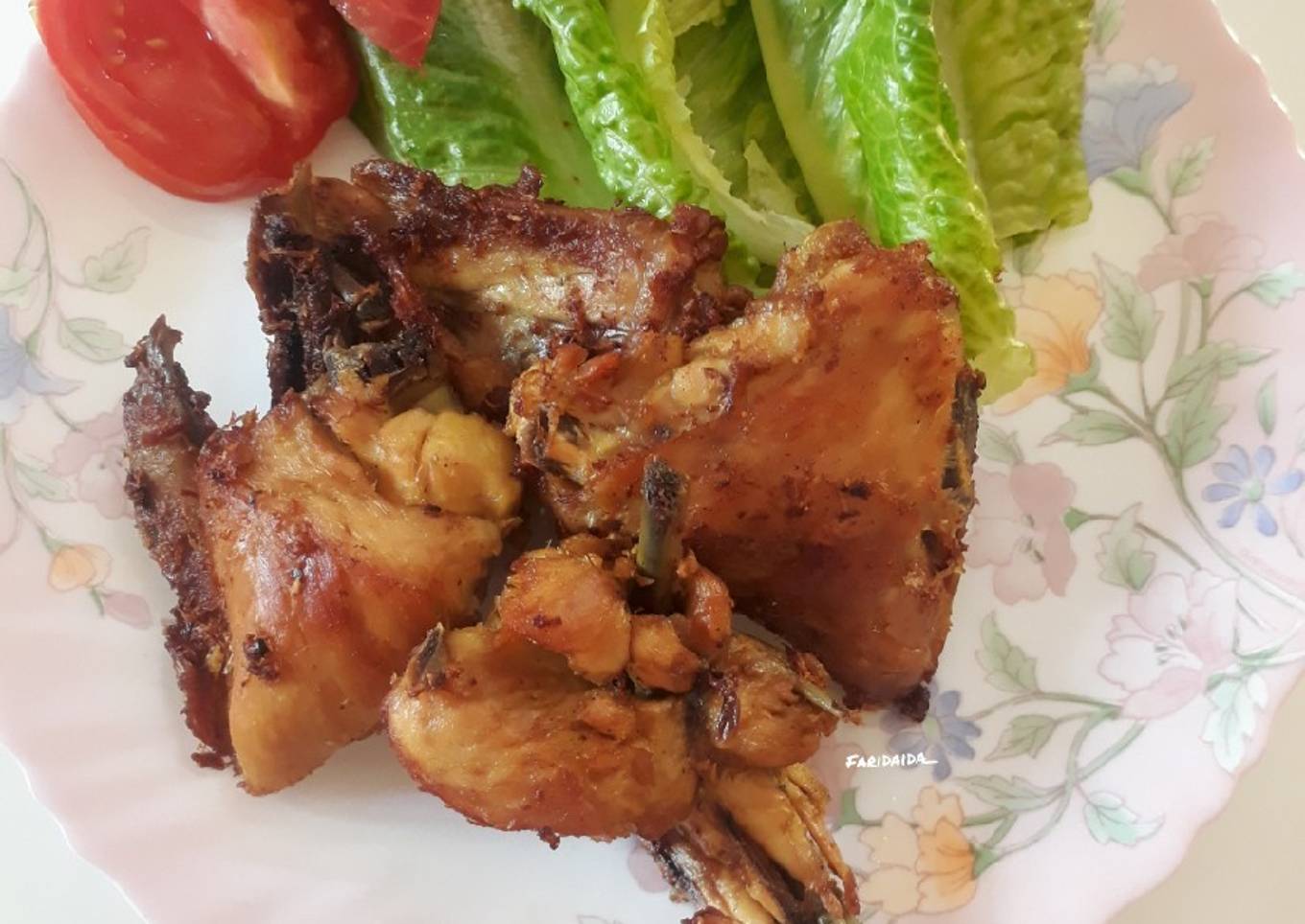 Ayam goreng bumbu kuning