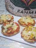 Mini pan pizzas