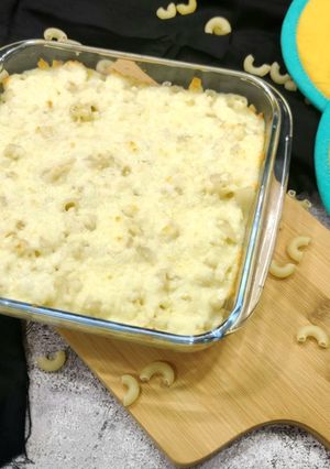A picture of Baked Mac and Cheese.