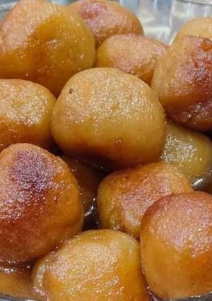 A picture of Khoya Jamun.