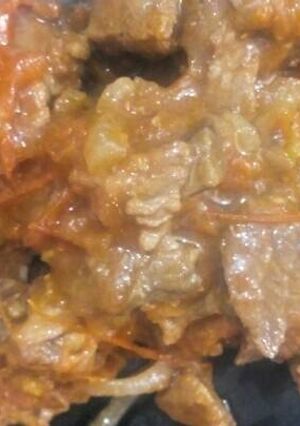 A picture of Wet fried beef.