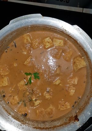 A picture of #Shahi paneer.