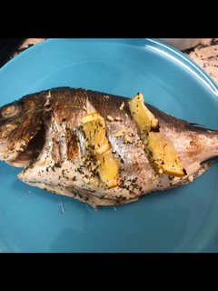 Una foto de Dorada al horno 🐟