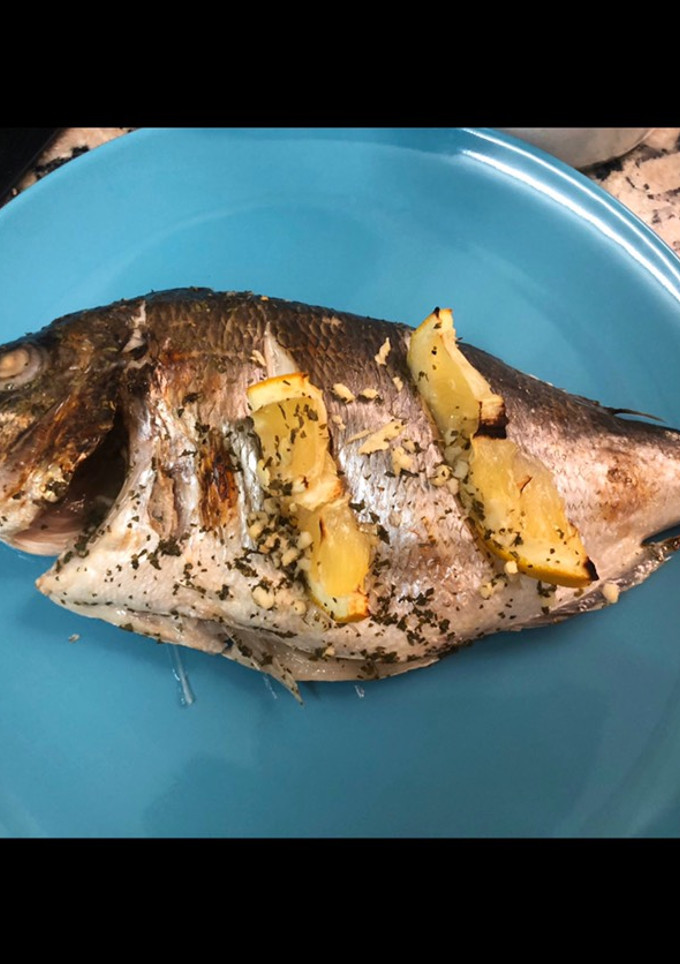 Una foto de Dorada al horno 🐟