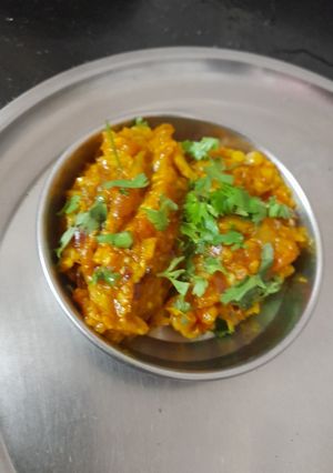 રીંગણ નો ઓળો (Ringan Oro Recipe In Gujarati) રેસીપી મુખ્ય ફોટો