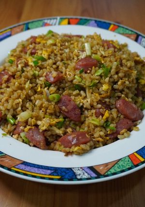 香腸炒飯(糙米) 的食譜成品照片