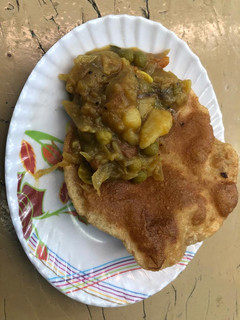 உருளை கிழங்கு பச்சை பட்டானி பூரி மசாலா (Poori masala recipe in tamil) செய்முறை முக்கிய புகைப்படம்