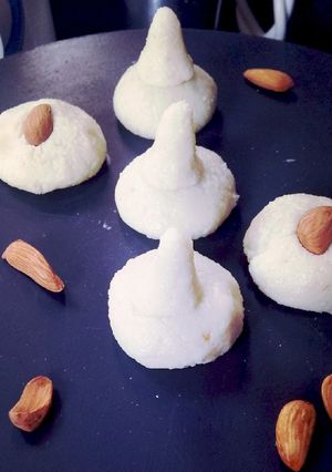 पनीर मिठाई (paneer mithai recipe in Hindi) रेसिपी मुख्य फोटो