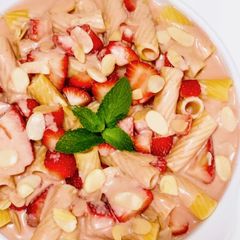 A picture of Tortiglioni in Strawberry Cream Sauce.