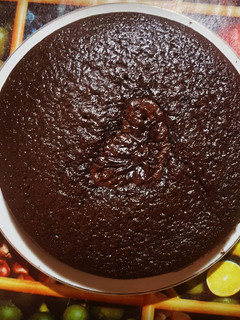 Una foto de Bizcochuelo para torta de chocolate bien húmedo😊🤤🙈