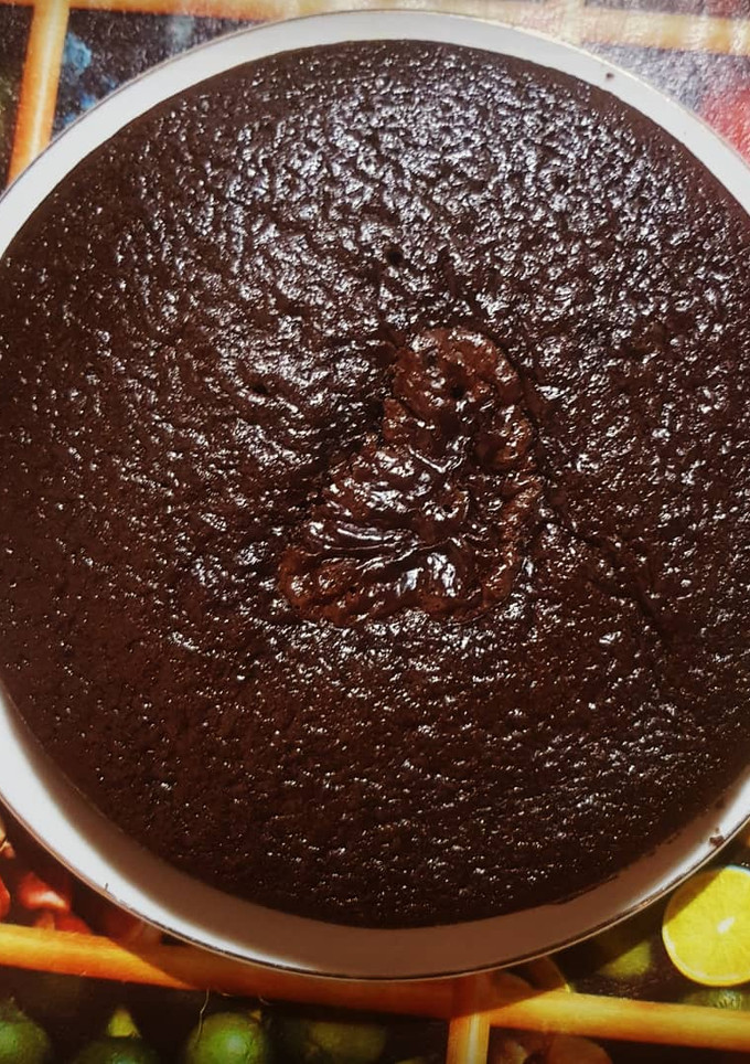 Una foto de Bizcochuelo para torta de chocolate bien húmedo😊🤤🙈
