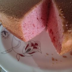 A picture of Strawberry cake (Naked).