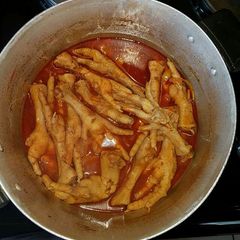 A picture of Chicken feet stew.