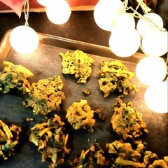 A picture of Vegetable pakoray.