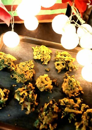 A picture of Vegetable pakoray.