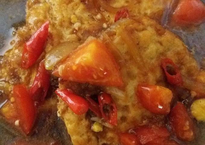 Telor ceplok kuah kecap Ala Mama Kina