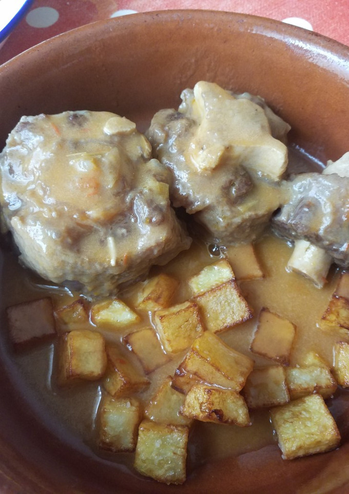 Una foto de Rabo de toro con brandy