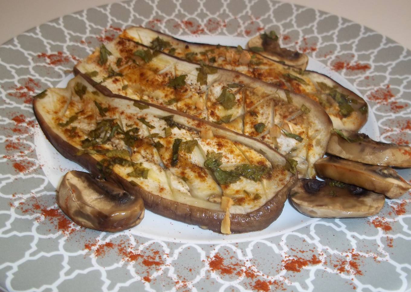 Berenjenas y champiñones al horno