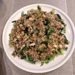 A picture of Indian Lettuce Top with Dried Shrimps.