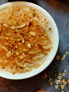 मीठी सेवई (Meethi sevai recipe in hindi) रेसिपी मुख्य फोटो