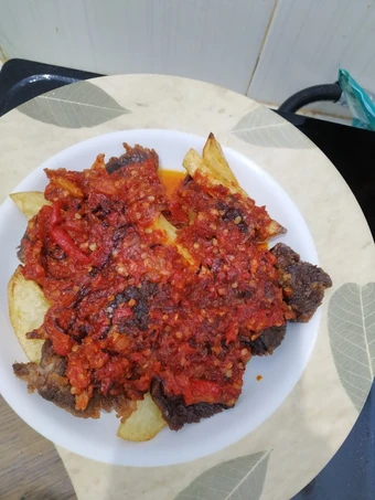 Cara Mudah Menyiapkan Resep Dendeng sapi balado + kentang yang Enak Banget