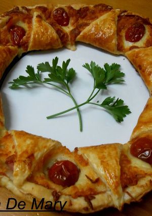 Foto principal de Corona de bacon, queso y tomate 