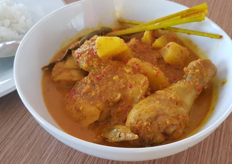Chicken Curry With Potatoes
