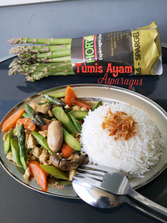 Foto resep Tumis Ayam Asparagus Simple