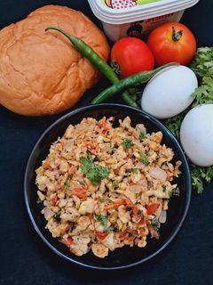 अंडा भुर्जी(Anda bhurji recipe in Hindi) रेसिपी मुख्य फोटो