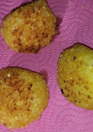 Una foto de Bolitas de sushi rellenas 🍚🍚