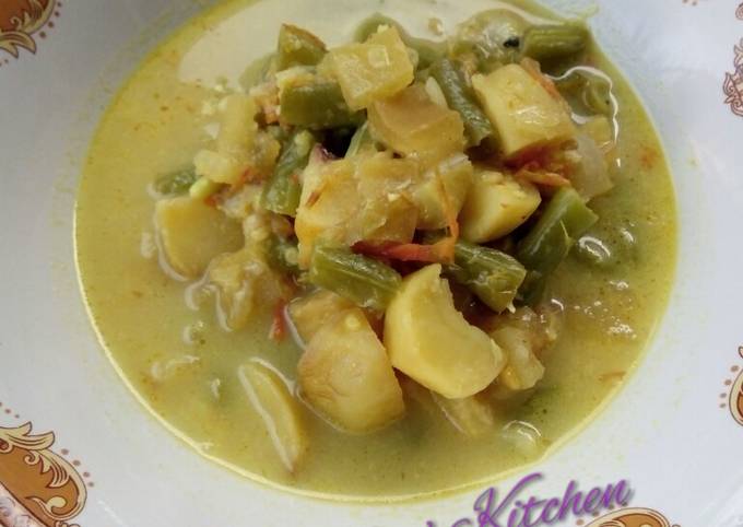 Resep Sayur Lodeh Kulit Sapi &amp;amp; Kentang yang Enak