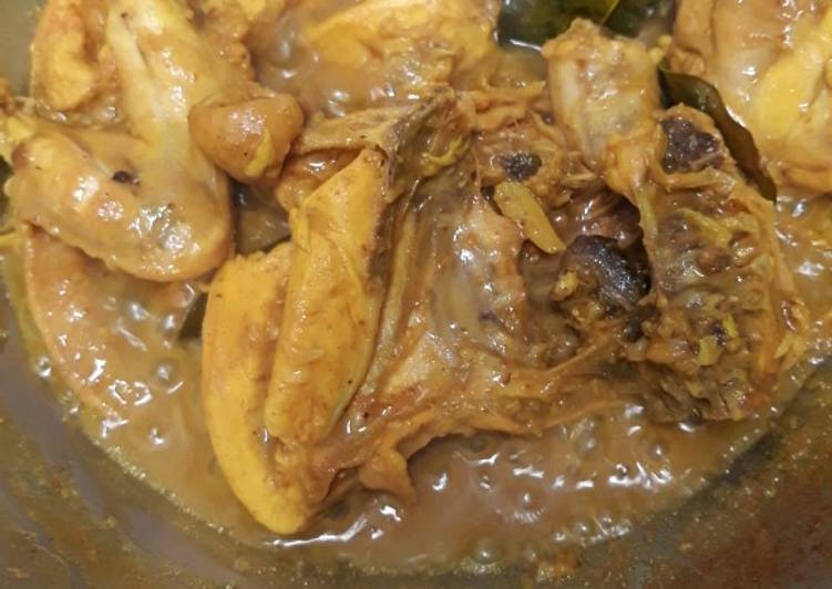 Ayam ungkep bumbu kuning