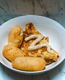 Carimañolas con omelette de pollo desmechado